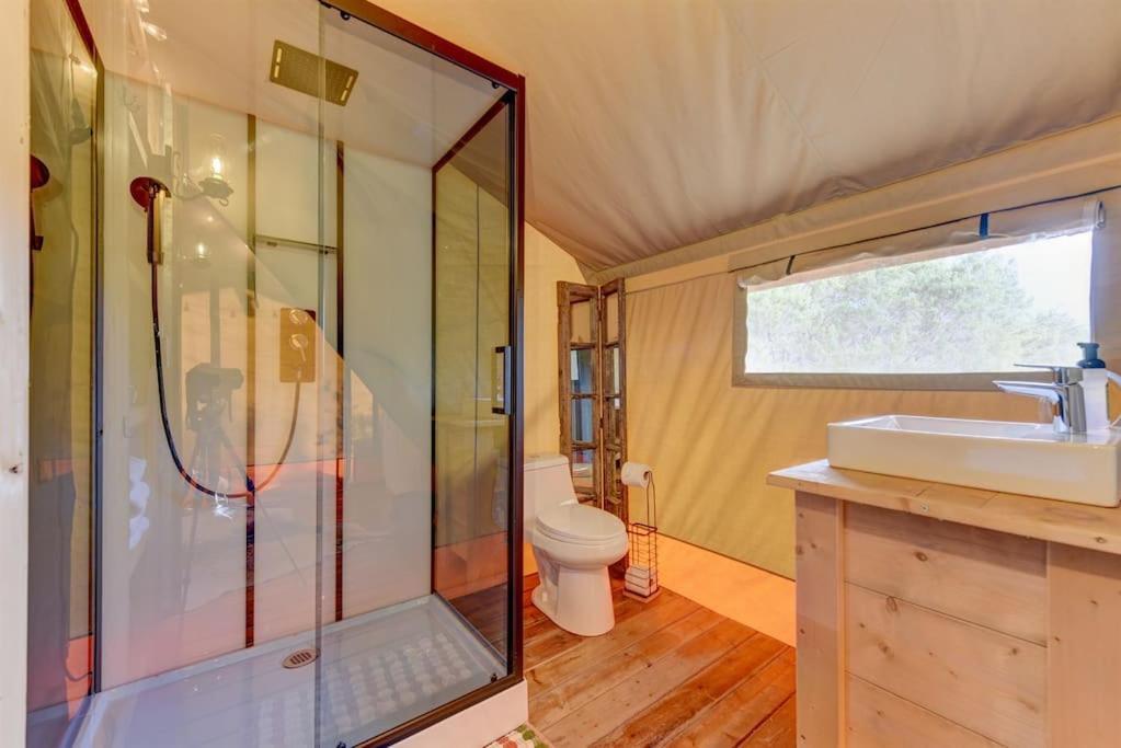 ホテル 12 Fires Luxury Glamping With Heating #5 ジョンソンシティ エクステリア 写真